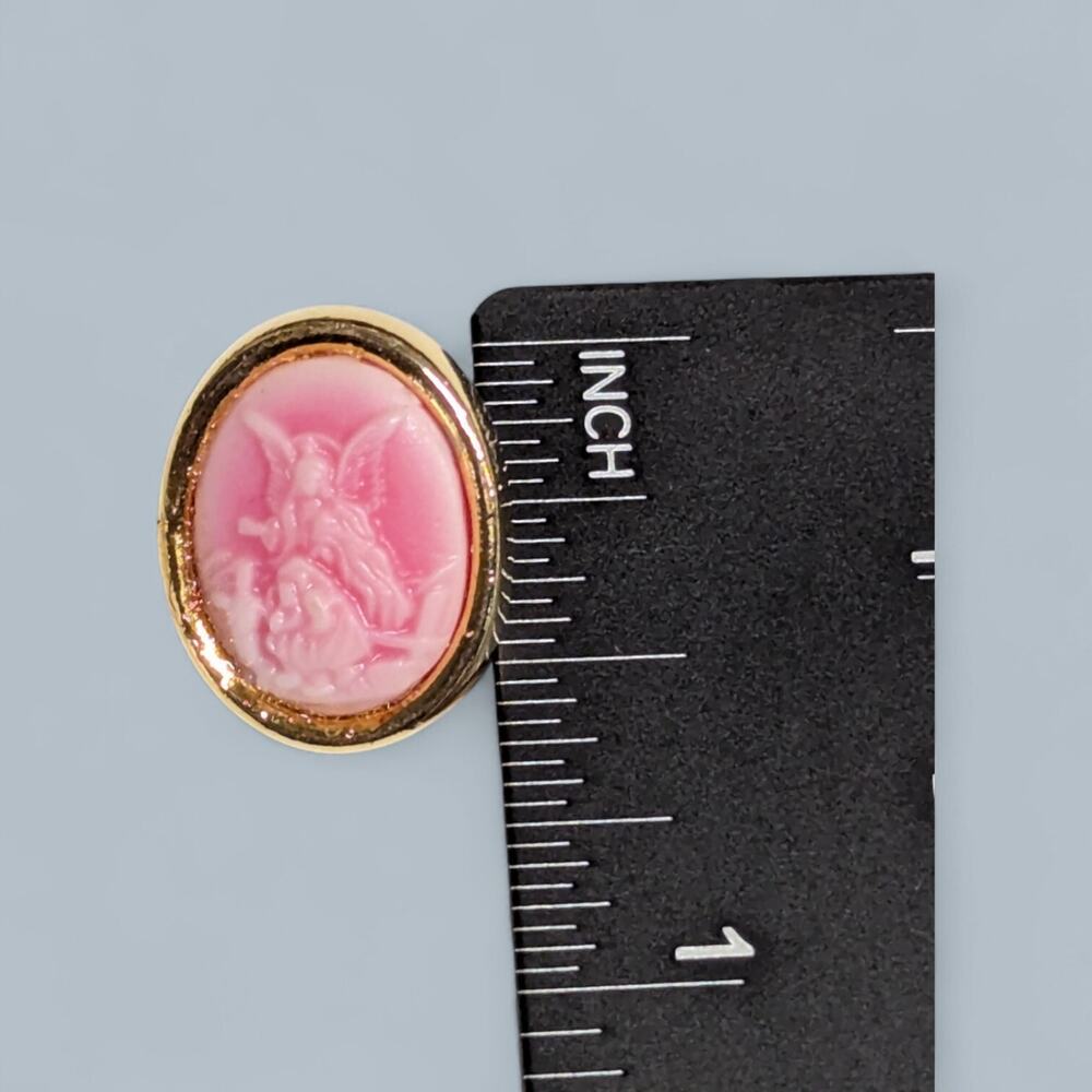 Victorian Pink Angel Cameo Brooch Religious Oval Lapel Pin Gold Tone UV Reactive - Picture 3 of 4